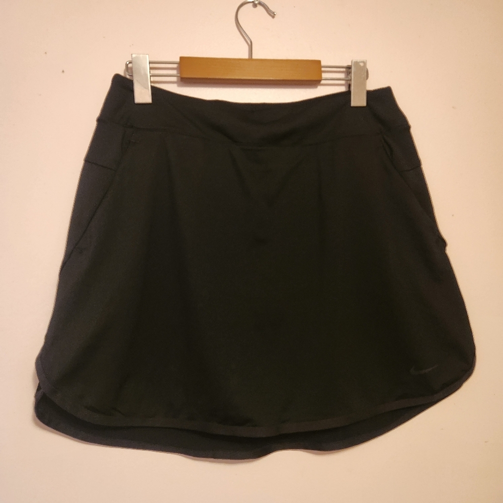 Nike Women's Black Dri-FIT Victory 17" Golf Skort Size M